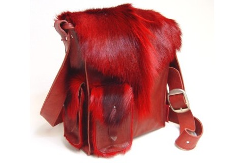 Tasche aus Springbockfell Modell Adventure rot